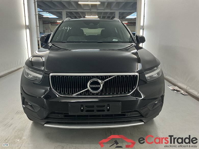 VOLVO XC40 1.5 T2 Momentum Pro Geartronic #2