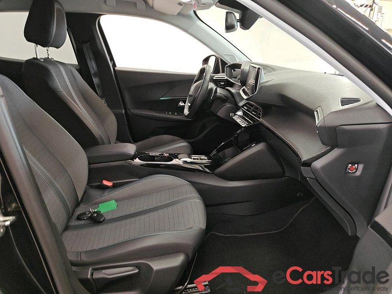 Peugeot 2008 Allure Pack 1.2 Puretech 130 EAT8 5d #3