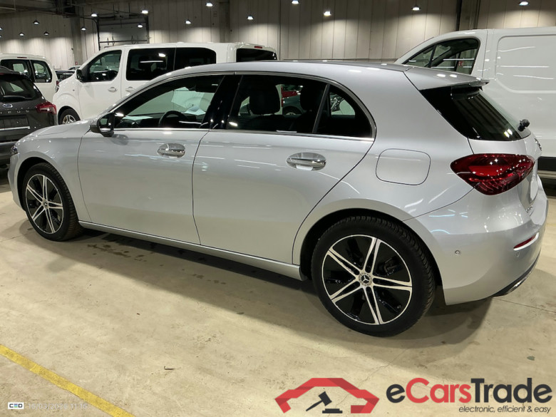 MERCEDES-BENZ A-CLASS 1.3 A 250 E LUXURY LINE DCT #3