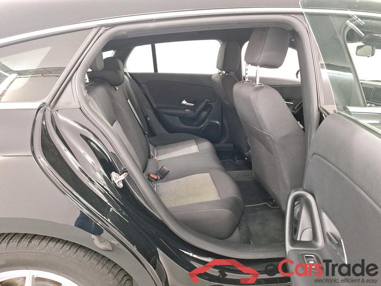 MERCEDES-BENZ CLA SHOOTING BRAKE 2.0 CLA 180 D BUS SOLUTION ESSENTIAL #6