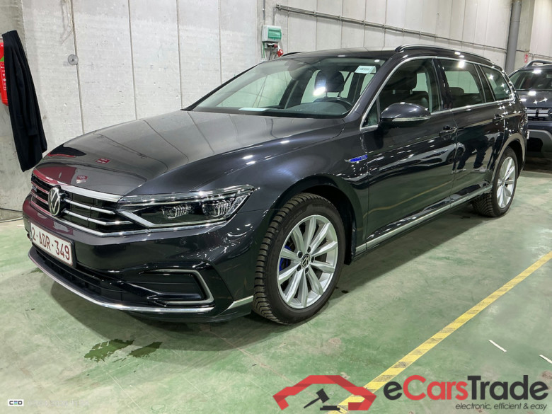 VOLKSWAGEN Passat 1.4 TSI MSQ VARIANT GTE BUSINESS #1