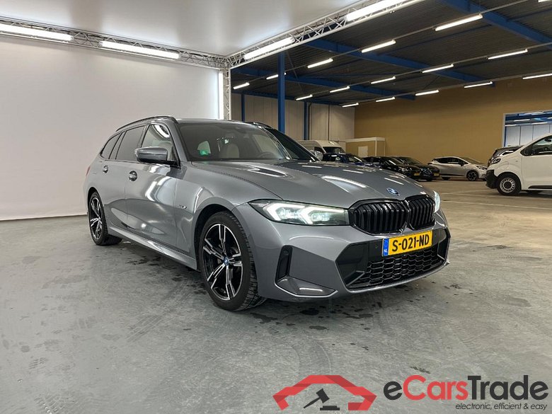 BMW 3-SERIE TOURING 330e #2