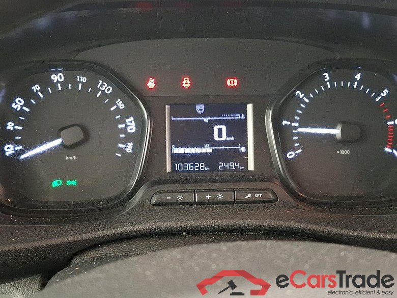 Jumpy Fourgon Club M 1.5 BlueHDi 100CV BVM6 E6d #6