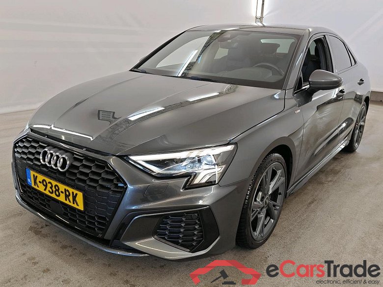 Audi A3 Limousine 35 TFSI S tronic S edition 4d + Optiekpakket zwart #1