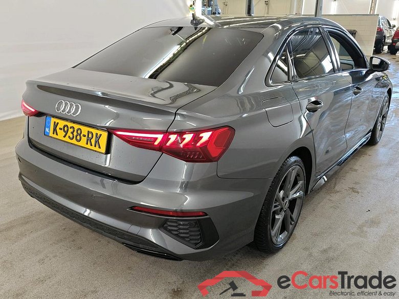 Audi A3 Limousine 35 TFSI S tronic S edition 4d + Optiekpakket zwart #2