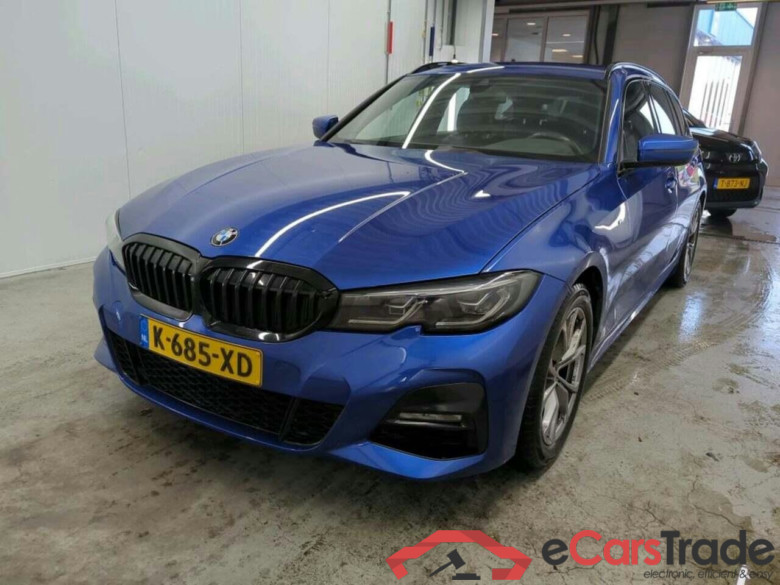 BMW 3-serie Touring 320i High Executive #1