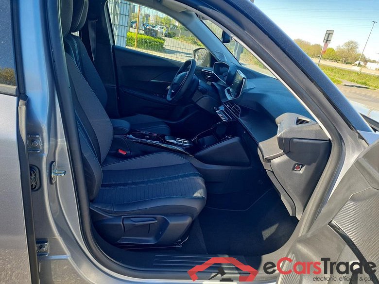 PEUGEOT - PEU e-2008 136PK Allure & Drive Assist Plus * ELECTRIC * #3