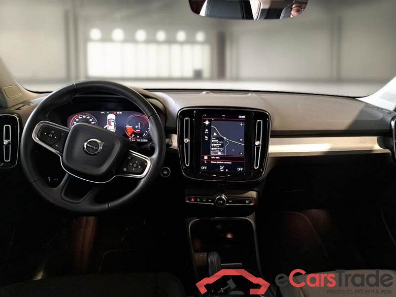 VOLVO XC40 / 2017 / 5P / SUV T5 PLUG-IN HYBRID AUTO RECH INSCRIP EXPR #3