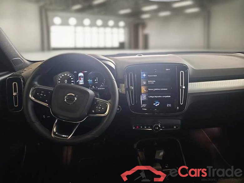 VOLVO XC40 / 2021 / 5P / SUV T4 RECHARGE PLUG-IN AUTO CORE #3
