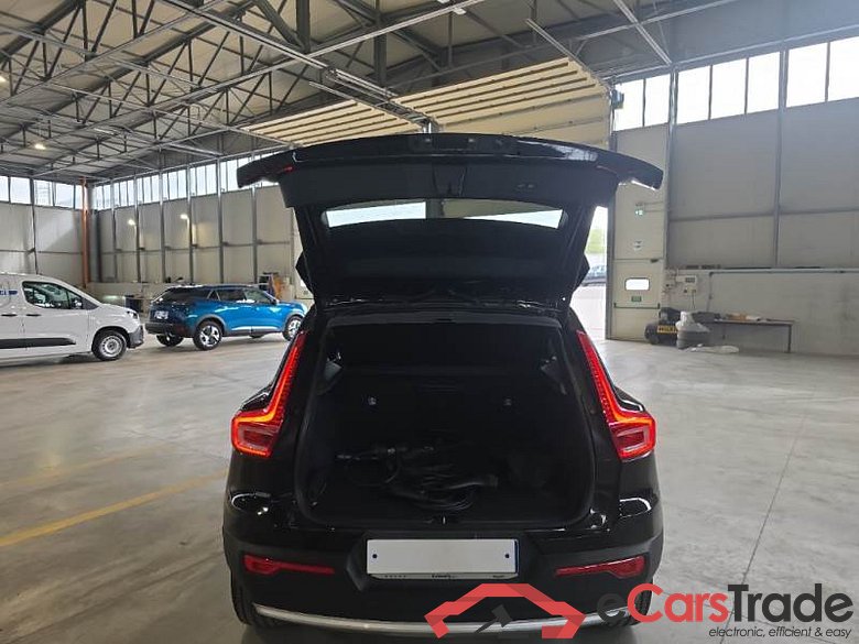 VOLVO XC40 / 2021 / 5P / SUV T4 RECHARGE PLUG-IN AUTO CORE #5