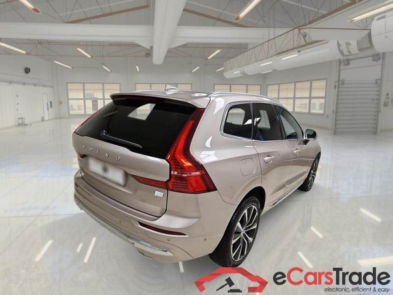VOLVO XC60 / 2021 / 5P / SUV T6 PLUG-IN AWD AUTO ULTIMATE BRIGHT #2
