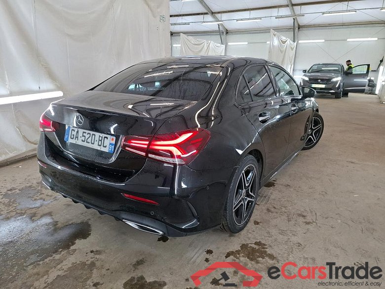 MERCEDES-BENZ Classe A Berline / 2018 / 4P / Berline A 200 d AMG Line 8G-DCT #3