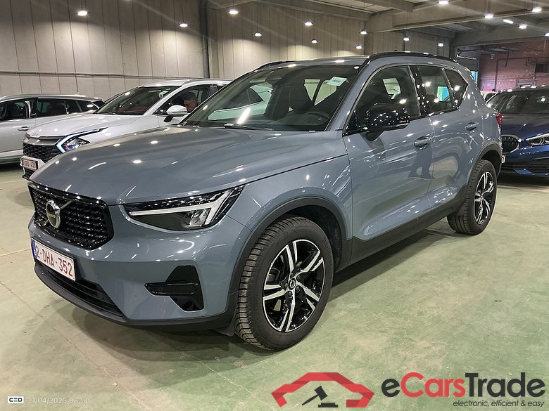 VOLVO XC40 2.0 B3 MHEV PLUS DARK DESIGN DCT #1