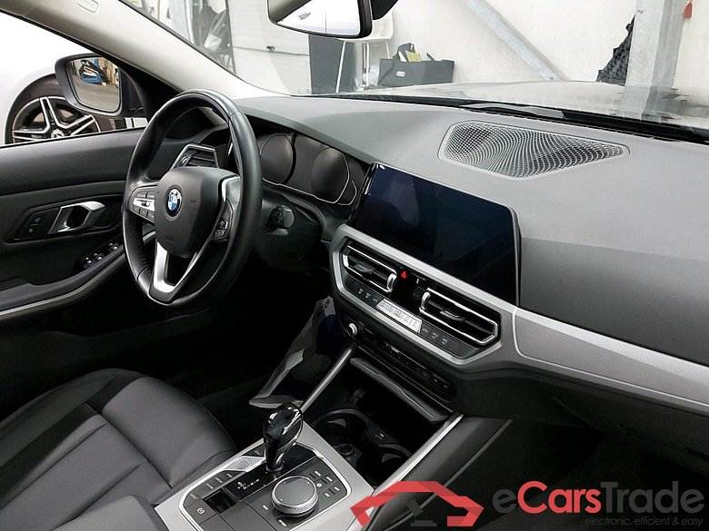 BMW - BMW 3 TOURING 318iA 156PK Business Edition Advantage & Pack Business & PDC Front & Rear  * PETROL * #3