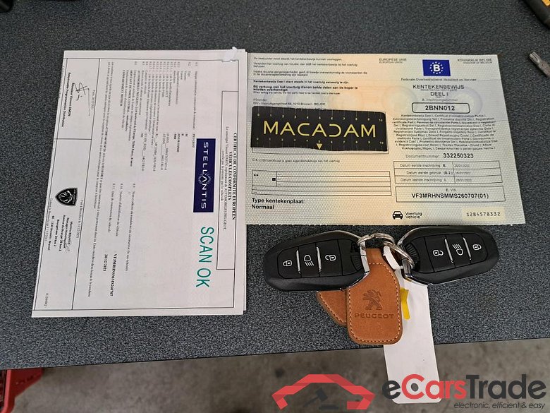 PEUGEOT - PEU 5008 1.2 PureTech 130PK Allure Pack With Heated Seats & Drive Assist & VisioPark II * PETROL * #4