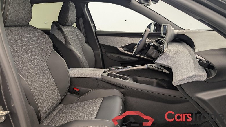 Peugeot 3008 Hybrid 145 e-DCS6 Allure #1