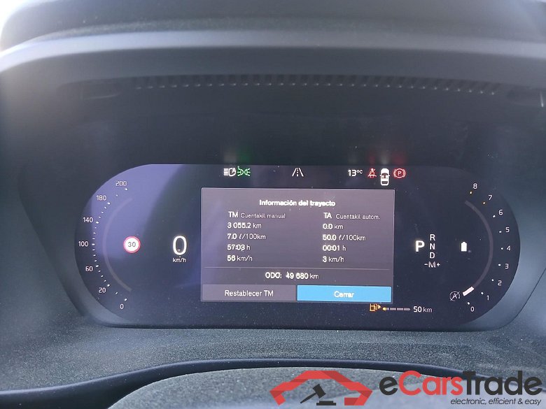 VOLVO XC40 / 2021 / 5P / todoterreno 2.0 B3 G Core Dark Auto #4