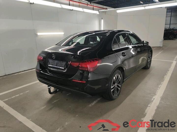 Mercedes A-Klasse Limousine A-Klasse Limousine A 250 e Business Line (PHEV) 160kW/218pk  4D/P Auto-7 #4