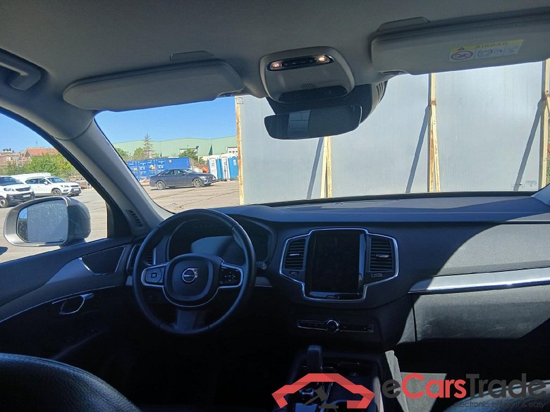VOLVO XC90 / 2019 / 5P / todoterreno 2.0 B5 D AWD Momentum Pro Auto #3