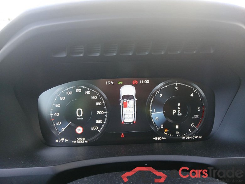 VOLVO XC90 / 2019 / 5P / todoterreno 2.0 B5 D AWD Momentum Pro Auto #4