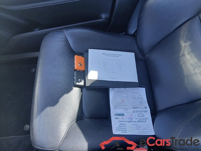 VOLVO XC90 / 2019 / 5P / todoterreno 2.0 B5 D AWD Momentum Pro Auto #5
