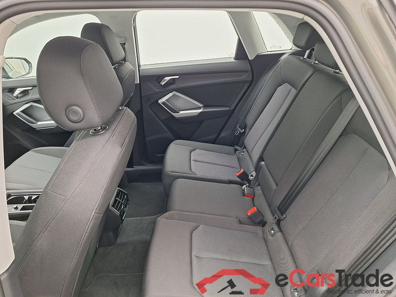 Audi, Q3 '18 PHEV, Audi Q3 45 TFSI e S tronic 5d #4