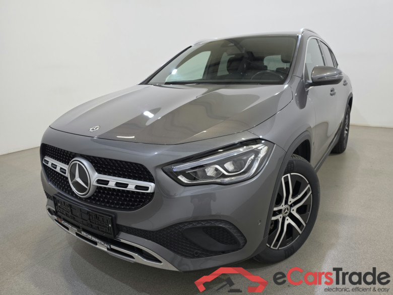 Mercedes GLA 200d Aut. LED-Xenon Widescreen Navi 1/2 Sport-Leather KeylessGo Camera Klima PDC ... #1