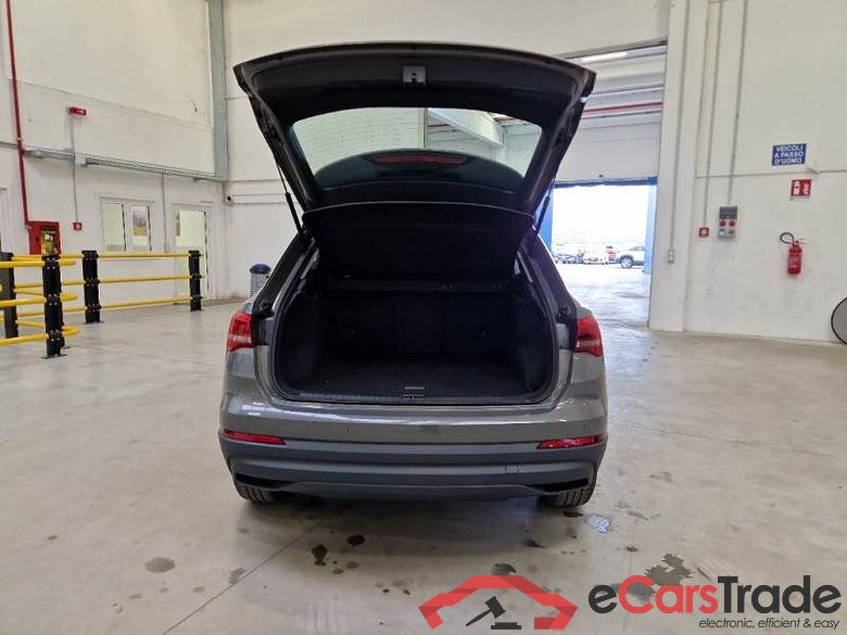 AUDI Q3 / 2018 / 5P / SUV 35 TDI S TRONIC BUSINESS #5