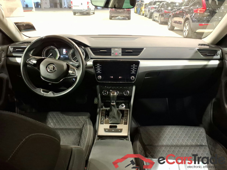 SKODA SUPERB COMBI - 2019 1.4 TSI PHEV Ambition DSG #6