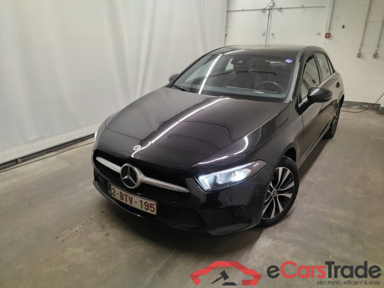 Mercedes-Benz A-Klasse A 250 e Business Solution 5d #1