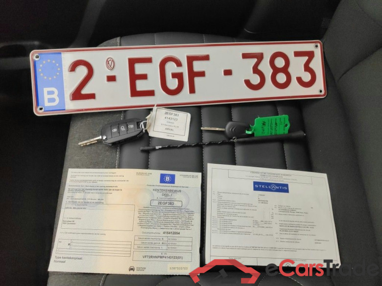 Citroën C3 Aircross 1.2 PureTech 110 S&S MAN6 Shine 5d #4