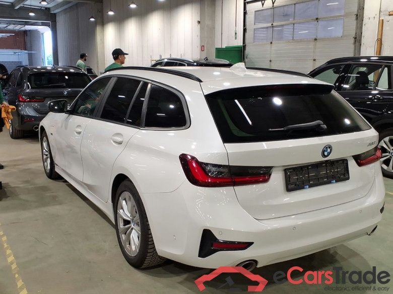 BMW 3 SERIES TOURING 2.0 330E (215KW) TOURING #2