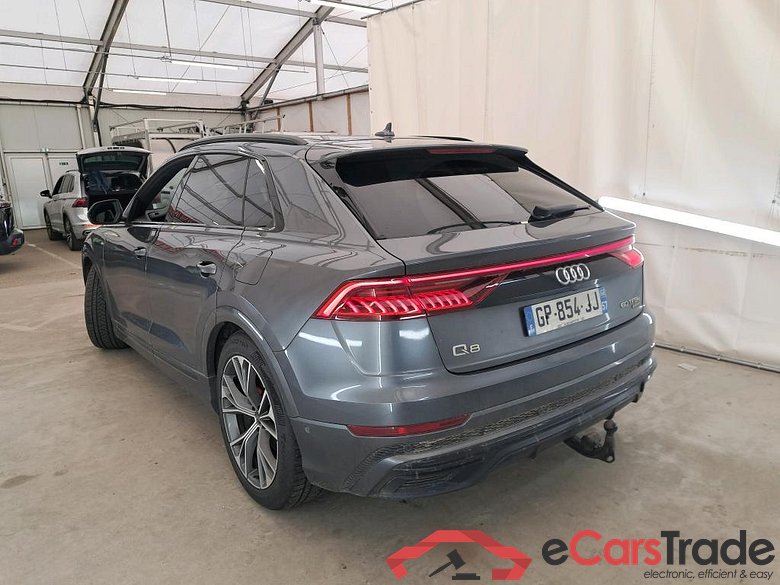 AUDI Q8 / 2018 / 5P / SUV 60 TFSi e quattro tiptronic Competition #2