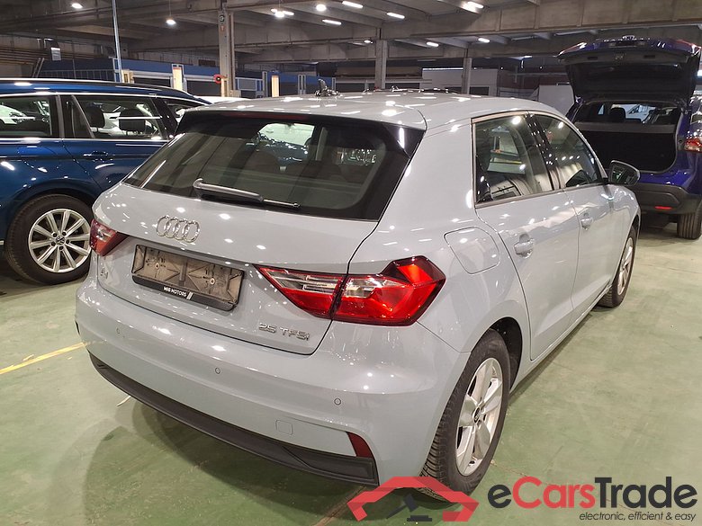 AUDI A1 1.0 25 TFSI ATTRACTION #4
