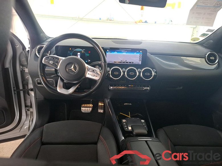 MERCEDES-BENZ GLA / 2020 / 5P / SUV 2.0 GLA 200 D AMG LINE DCT #5