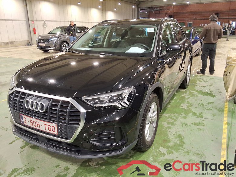 AUDI Q3 1.4 45 TFSI E S TRONIC