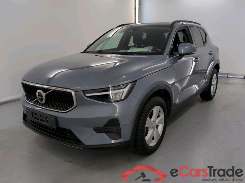 VOLVO XC40 2.0 B3 MHEV ESSENTIAL DCT #1