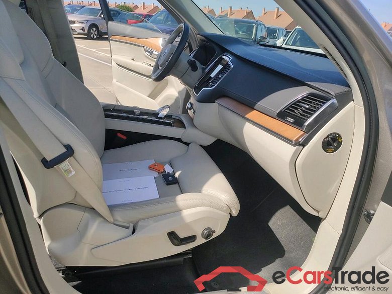VOLVO XC90 / 2019 / 5P / todoterreno 2.0 T8 AWD Recharge Inscription Auto #6