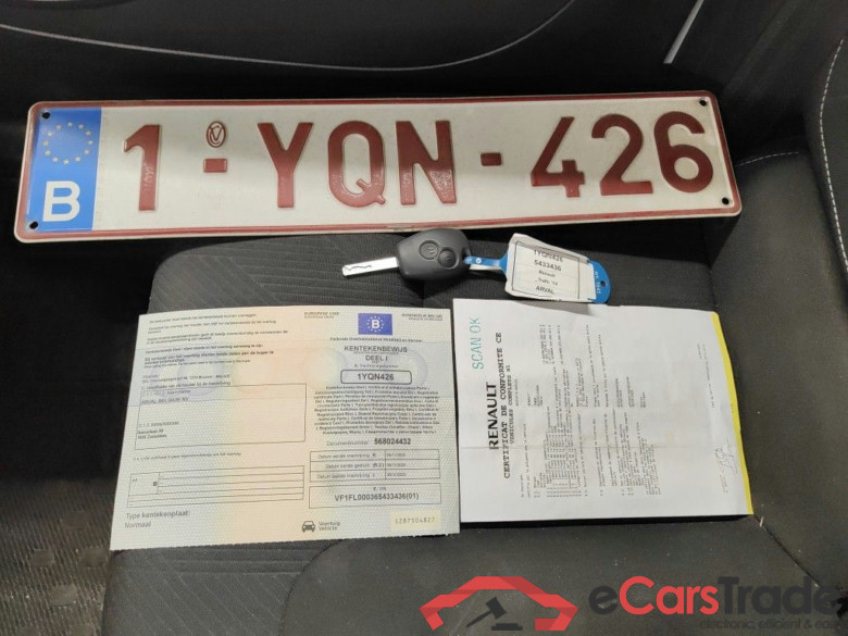 Renault Trafic L1H1 dCi 145 EDC Grand Confort 2.9T 4d #4