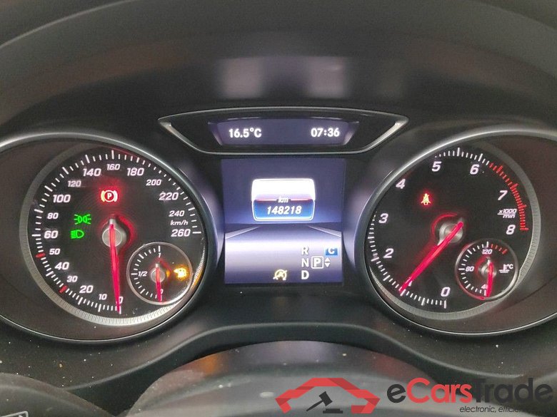 Mercedes-Benz CLA Shooting Brake CLA 180 DCT 5d #6