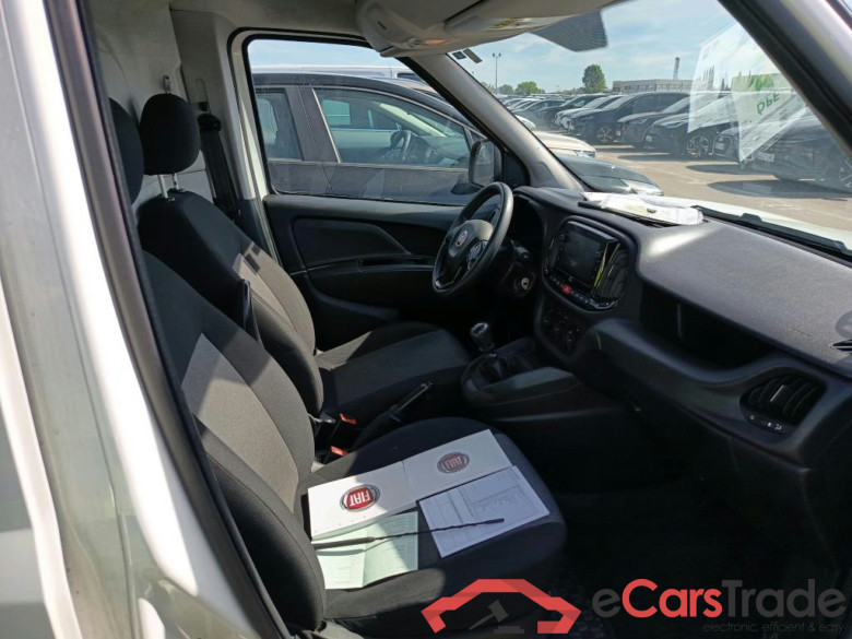 FIAT Doblò Cargo/2015/4P/furgón derivado de turismo Cargo SX 1.6 Mjet 66kW (90CV) (AC) #6
