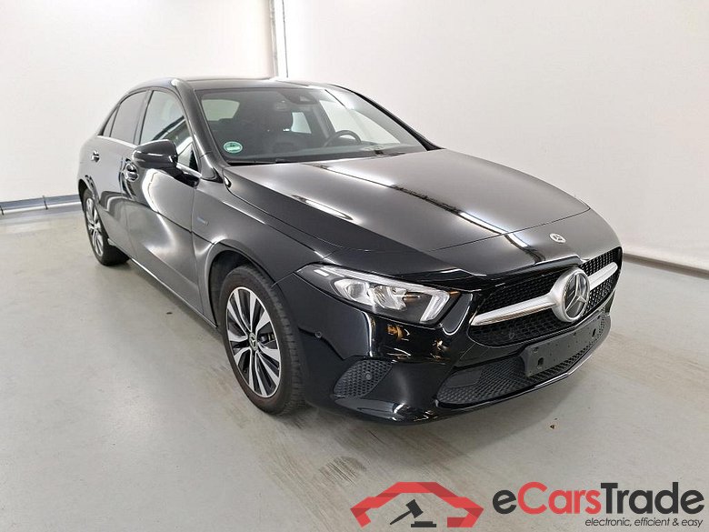 MERCEDES-BENZ A-CLASS LIMOUSINE 1.3 A 250 E DCT #2