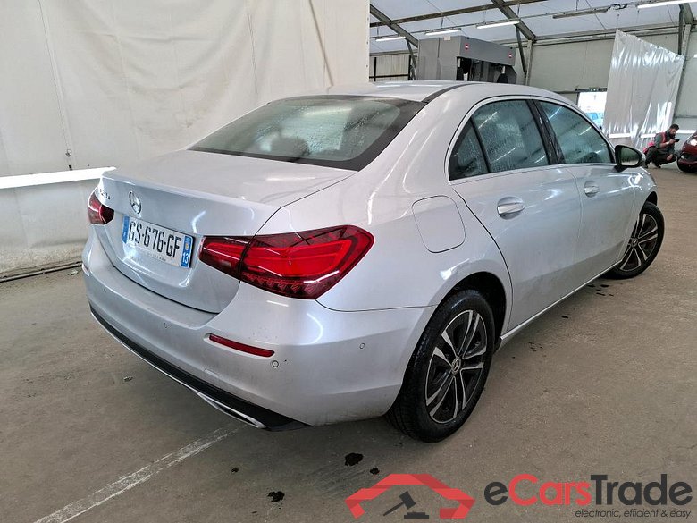 MERCEDES-BENZ Classe A Berline / 2022 / 4P / Berline A 250 e Business Line 8G-DCT #3