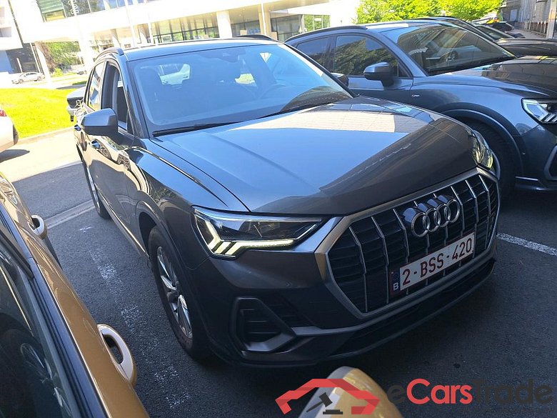 AUDI Q3 1.4 45 TFSI E S TRONIC S LINE #2