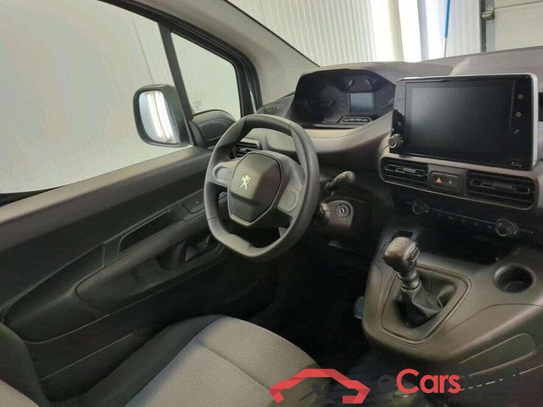 PEUGEOT Partner 1.2 PT. Premium #3