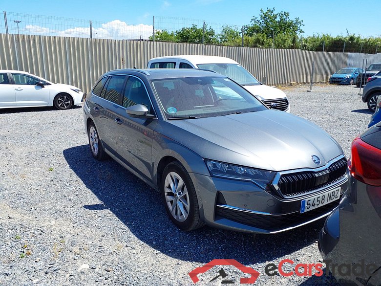SKODA Octavia 1.5 TSI 110kW (150CV) m-HEV DSG 7 vel. AutomÃ¡tico Combi Design(Pano-Roof + Winterpack)