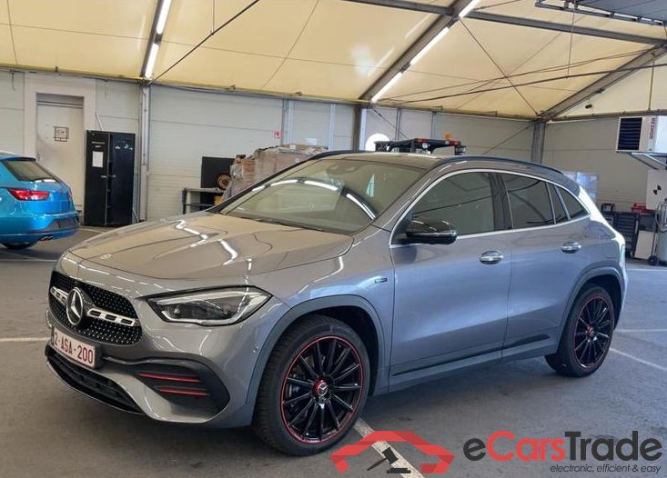 Mercedes GLA 250e Plug-In Hybrid AMG Edition 1 Night Aut. Pano LED-MultiBeam Widescreen Burmester Head-Up Ambient Navi Sport-Leather KeylessGo Camera360 Klima PDC ...