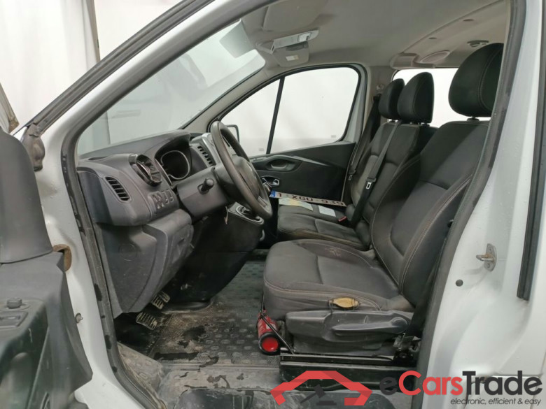 Renault Trafic L2H1 dCi 120 Grand Confort DC 2.9T 4d #3