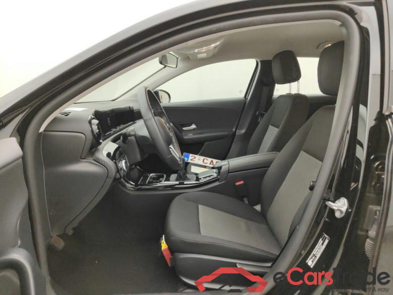 Mercedes-Benz A-Klasse A 180 Business Solution Essential 5d #3