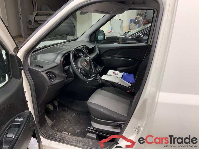 Doblo Cargo / Pritsche SX Maxi Kasten 1.6 Multijet 74KW MT6 E6 #3